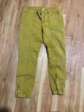 CAbi Cropped Ankle Pants in Chartreuse